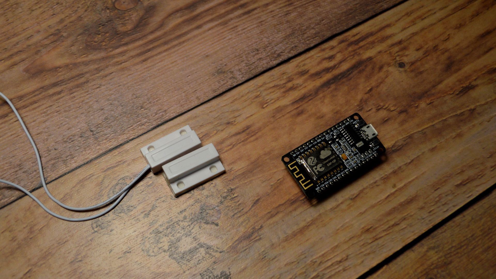 window contact and a nodemcu